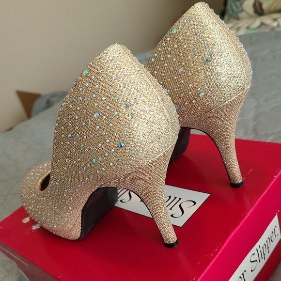 Women's Gold Sequined Heels- worn once - Picture 3 of 6